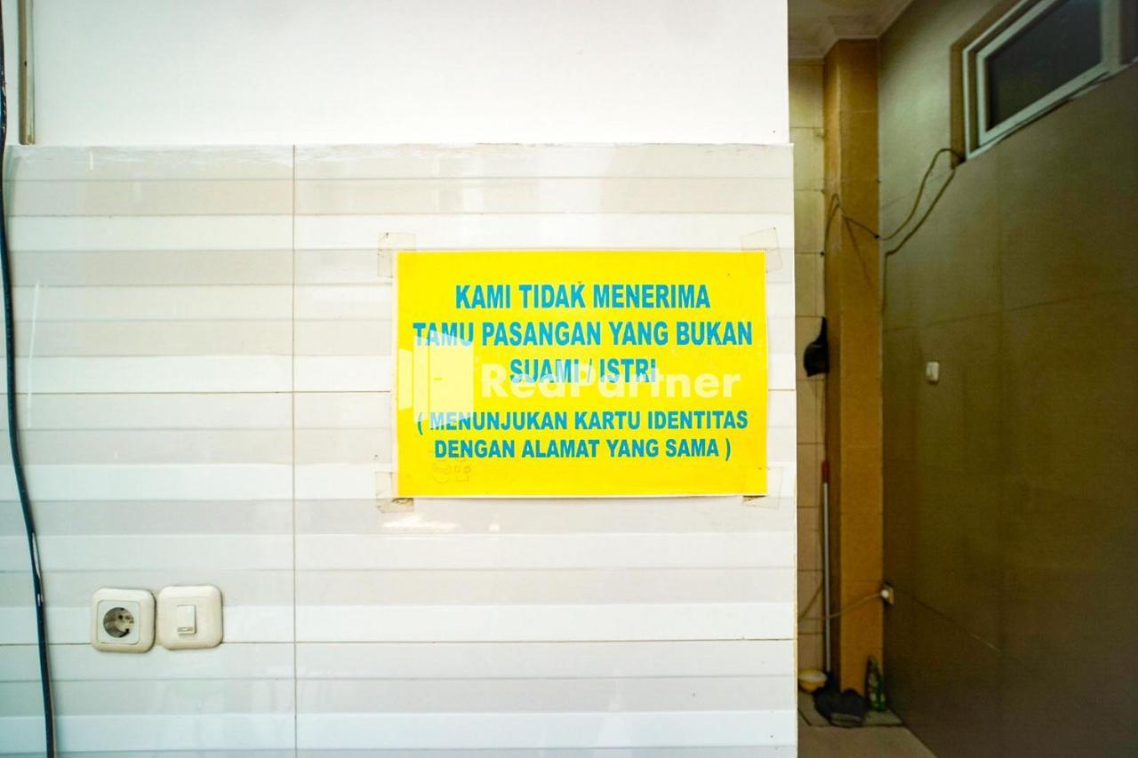 Hoki Homestay Redpartner Surabaya Exterior foto